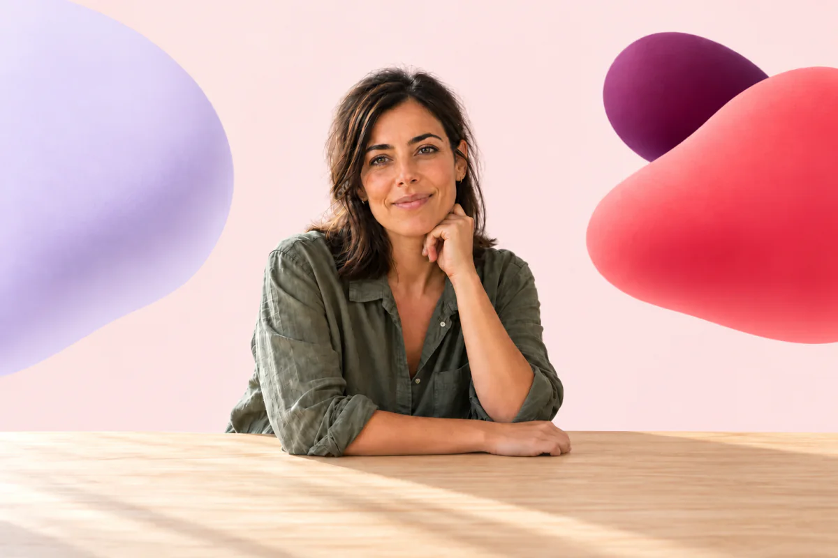 Inês Vale at the Luma Desk Co. worktable.